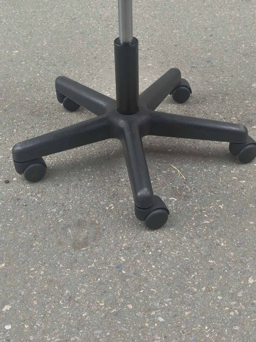 Офис стол чисто нов