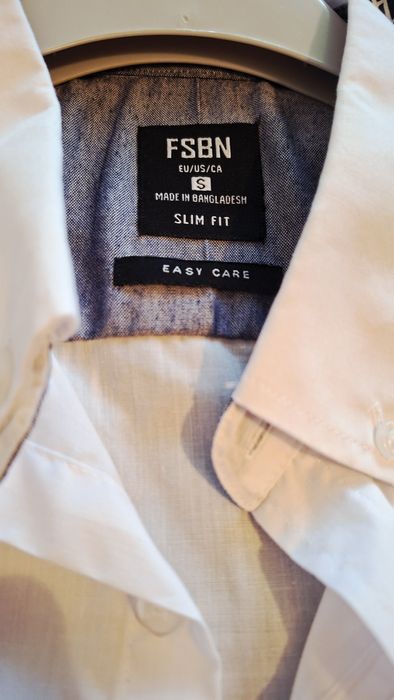 Чисто нова бяла мъжка риза от NewYorker S слим