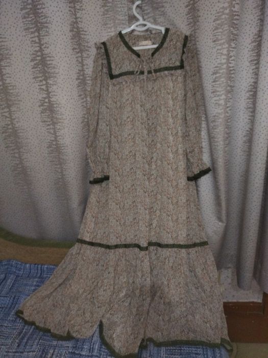 Продам платья недорого