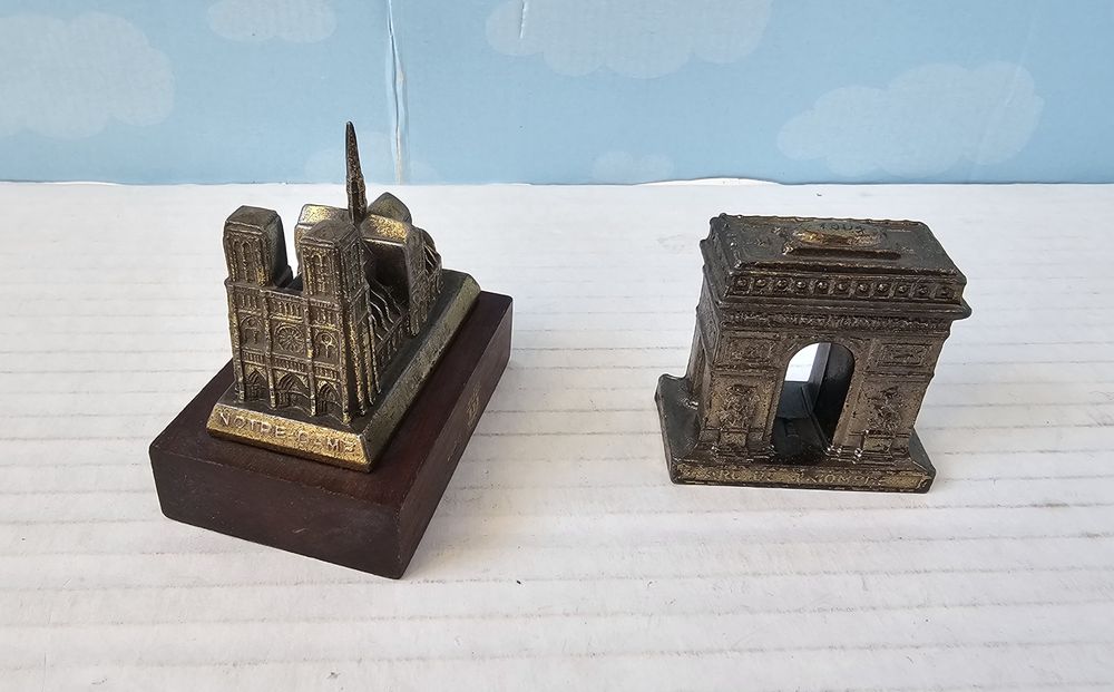 Lot machete ale unor construcții celebre