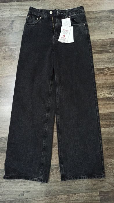 Продам женские джинсы