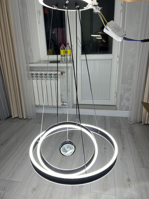 Продается люстра.