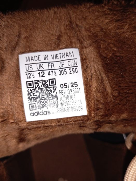 Продам  кроссовки  Adidas  оригинал  р.46