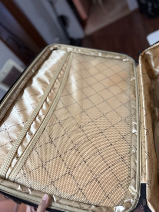 Чемодан размер L