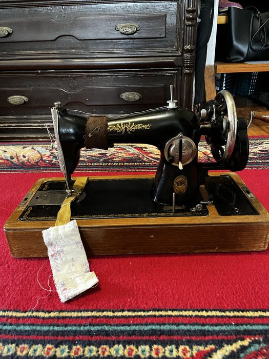 Продам швейную машинку Подольск