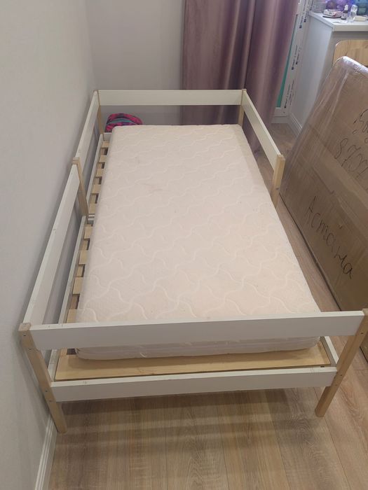 Детский кровать срочно продам