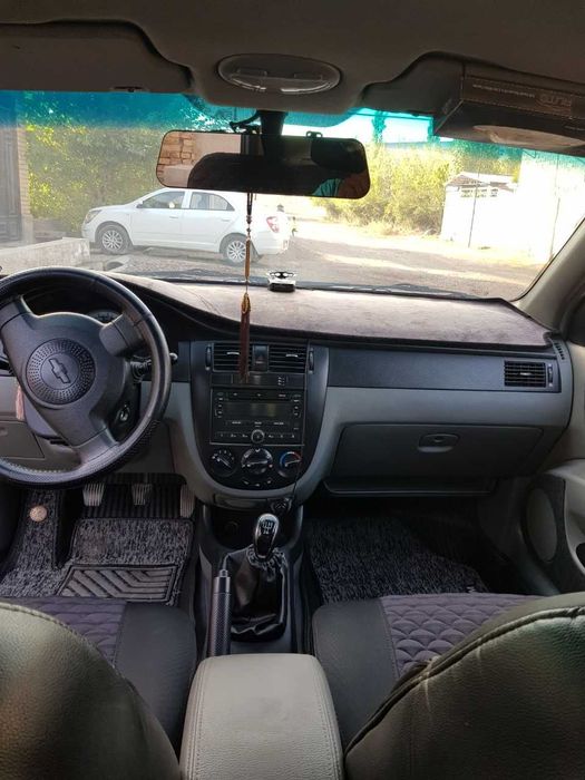 Ласетти 1.8 холати яхши