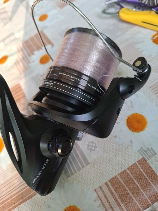 Mulinete de vinzare 2buc Shimano si 2buc Okuma
