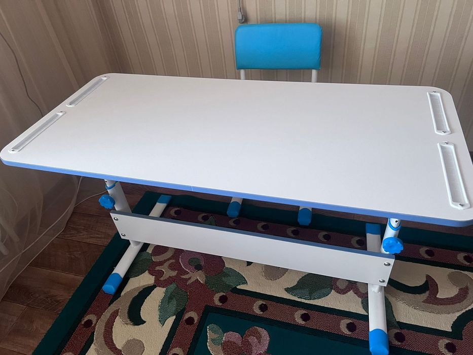 Парта растущая для первоклашки до 10 лет