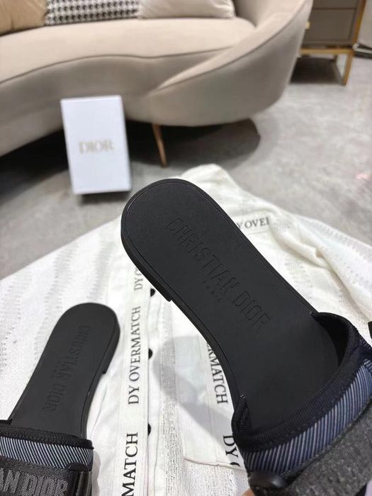 Дамски чехли Dior