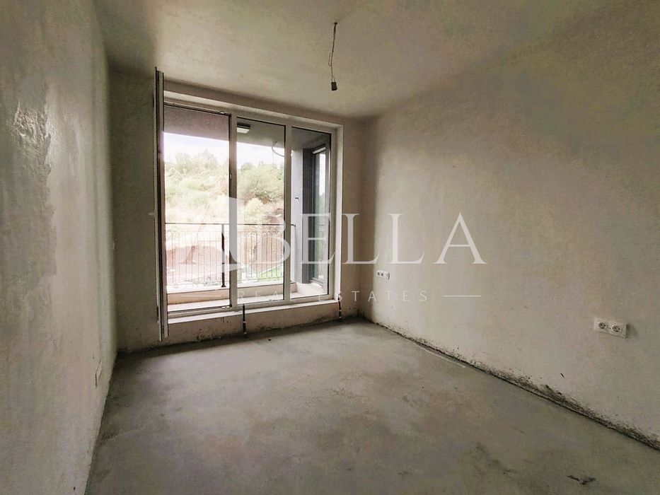 Продава се Тристаен апартамент в София, Дружба 2 - 101 кв.м за 2456 €/кв.м - Снимка #3