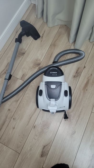 Пылесос продам полностью рабочий