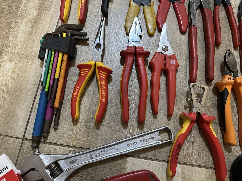 Knipex куфар с инструменти