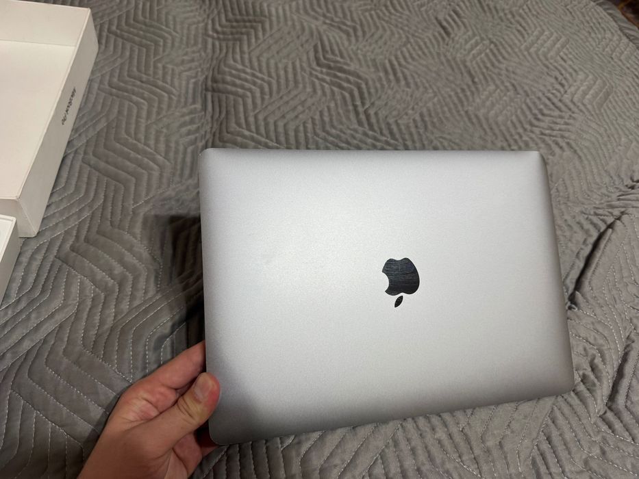 MacBook Pro 13-inch