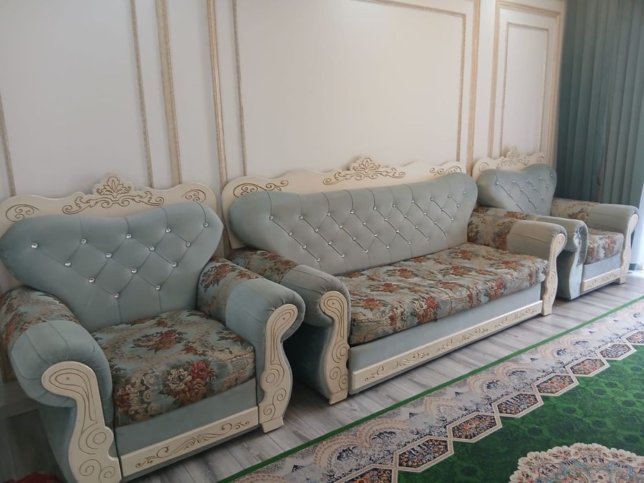 Мебель диван красивый синий цвет