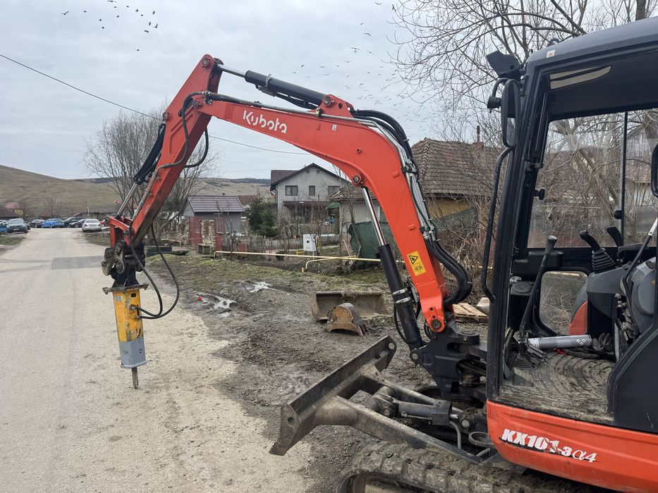 Execut lucrari de demolare/constructii