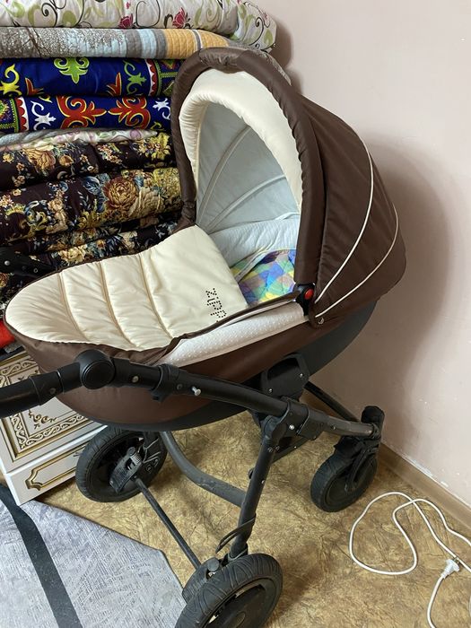 Срочно продам коляску