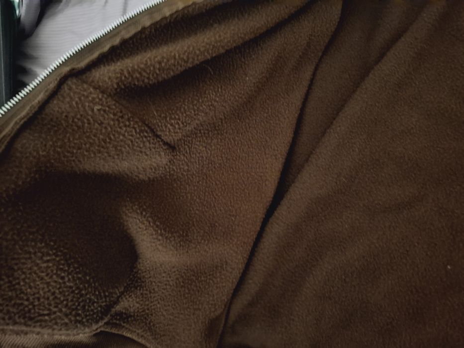 Коричневая зипка с принтом