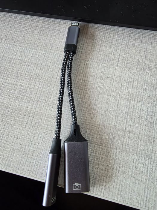 Прехоник Lightning към USB - C и USB - А