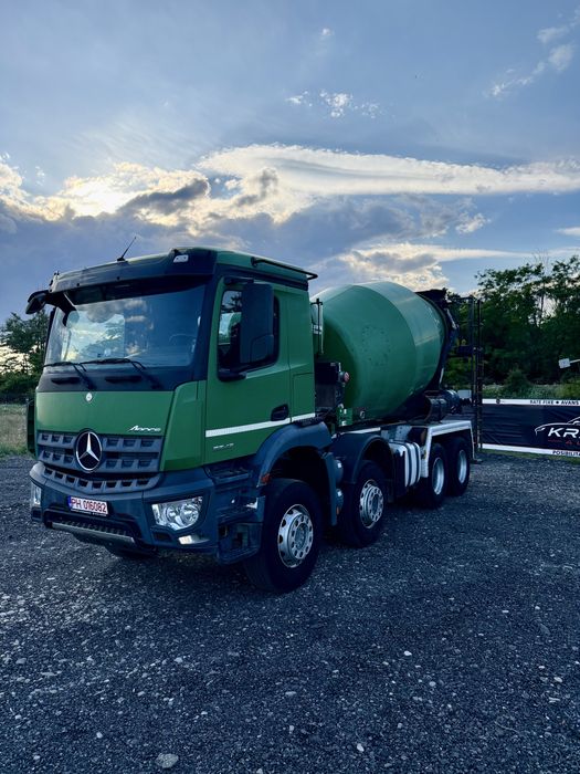 Mercedes Benz Arocs 3243
