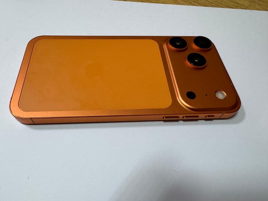 iPhone XR новый снаружи iPhone 17