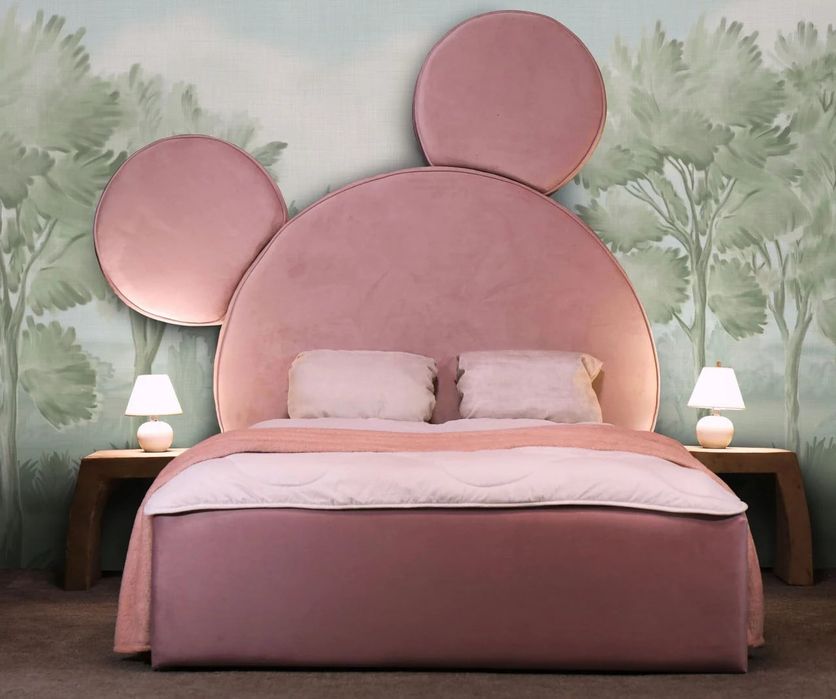 Pătuț pentru fetițe în stare foarte bună utilizat 6 luni