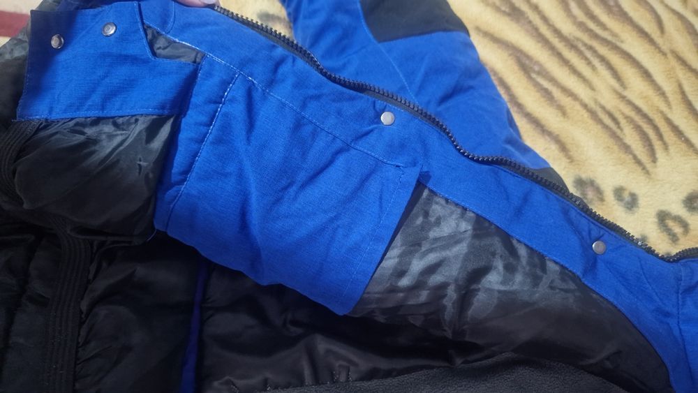 Продам зимнюю куртку