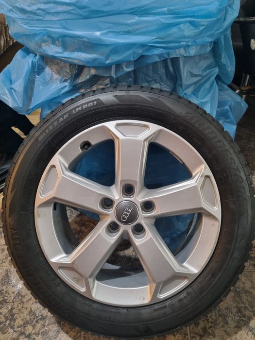 Set Roti Originale Audi 215/55/17-94V -Profil -Iarna