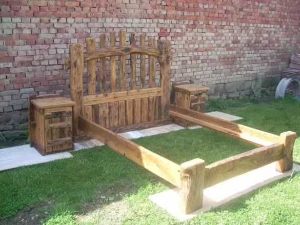 Мебели от стари дъбови греди