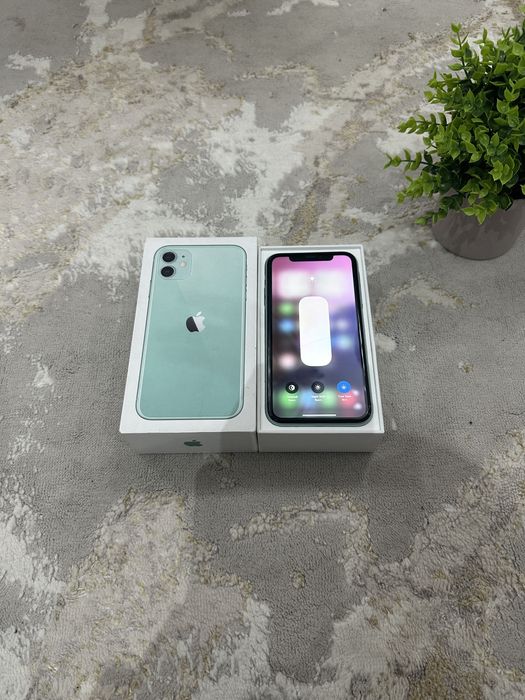 Продам iPhone 11 идеал