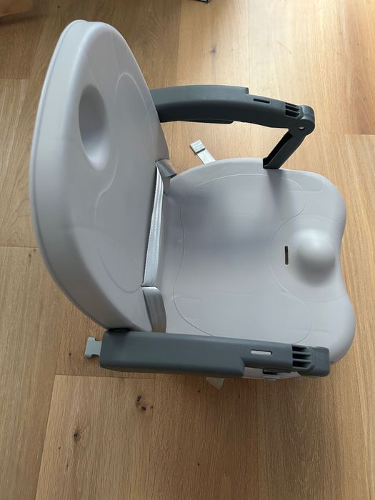 Scaunel bebe masa NOU