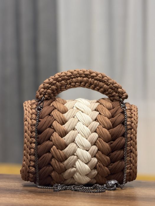 Ръчно изработена плетена чанта в кафяви нюанси