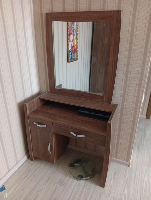 Продам спальный гарнитур