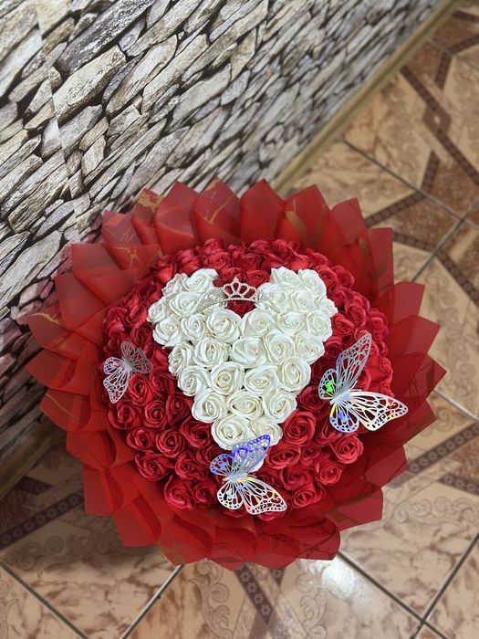 Buchet 101 trandafiri