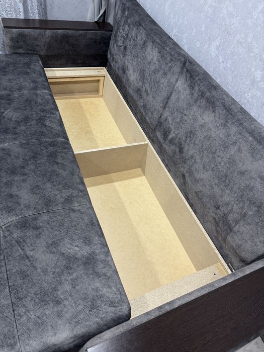 Продам Диван (раскладной)