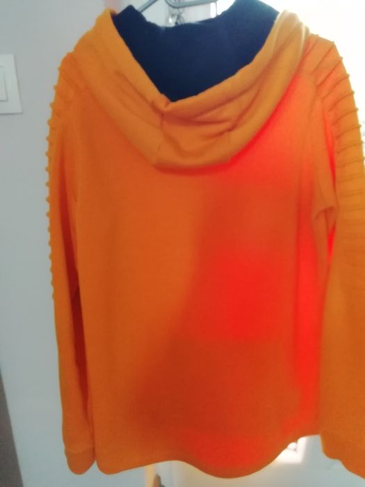 Hanorac băieți,  mar. S,  25 ron buc