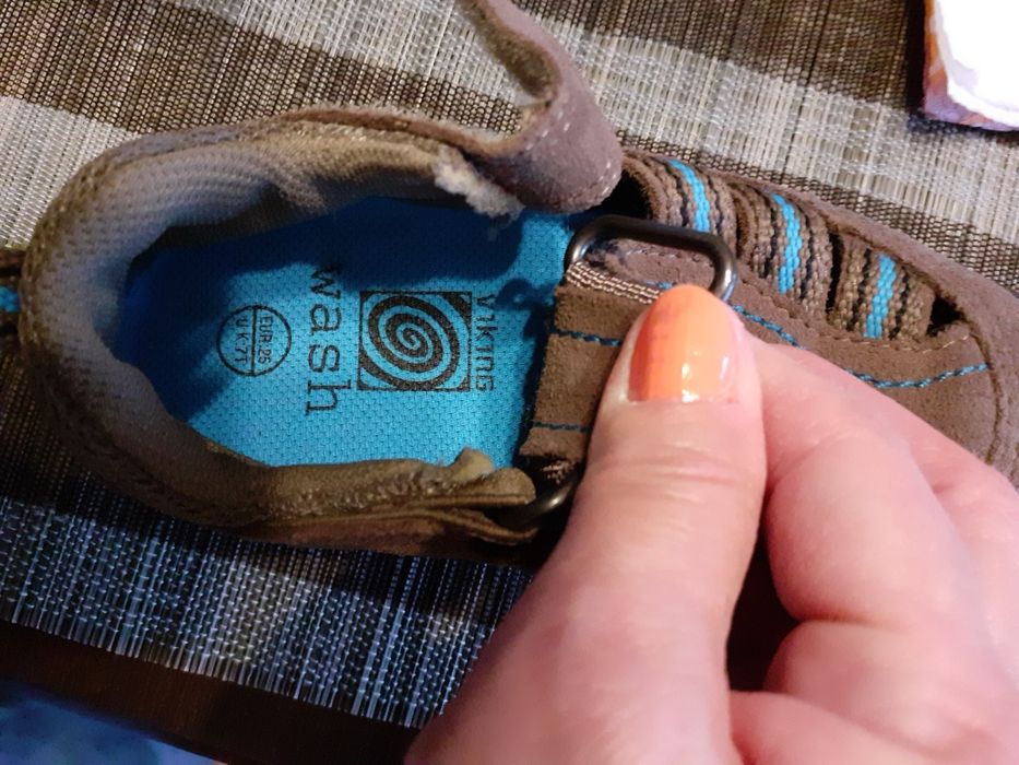 Детски велурени обувки