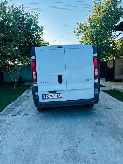 RENAULT Trafic 2008 — imagine 3