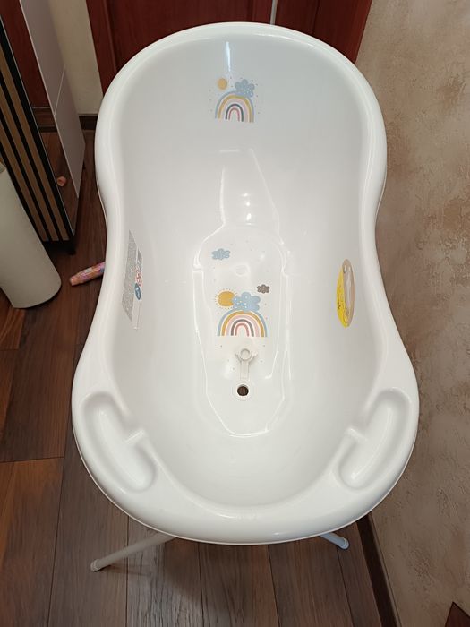 Вана за къпане със стойка