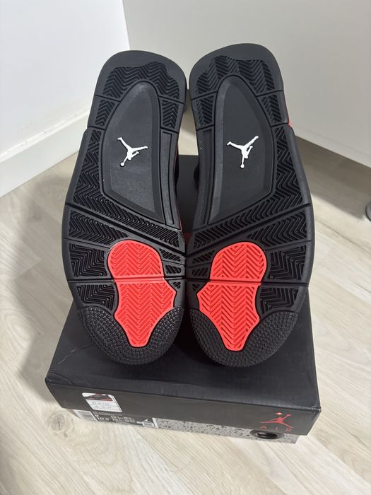 Jordan 4 red thunder