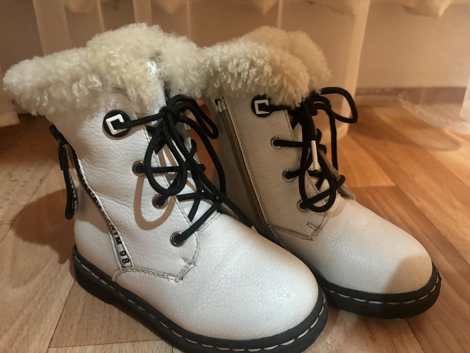 Проодам обувь зима детская