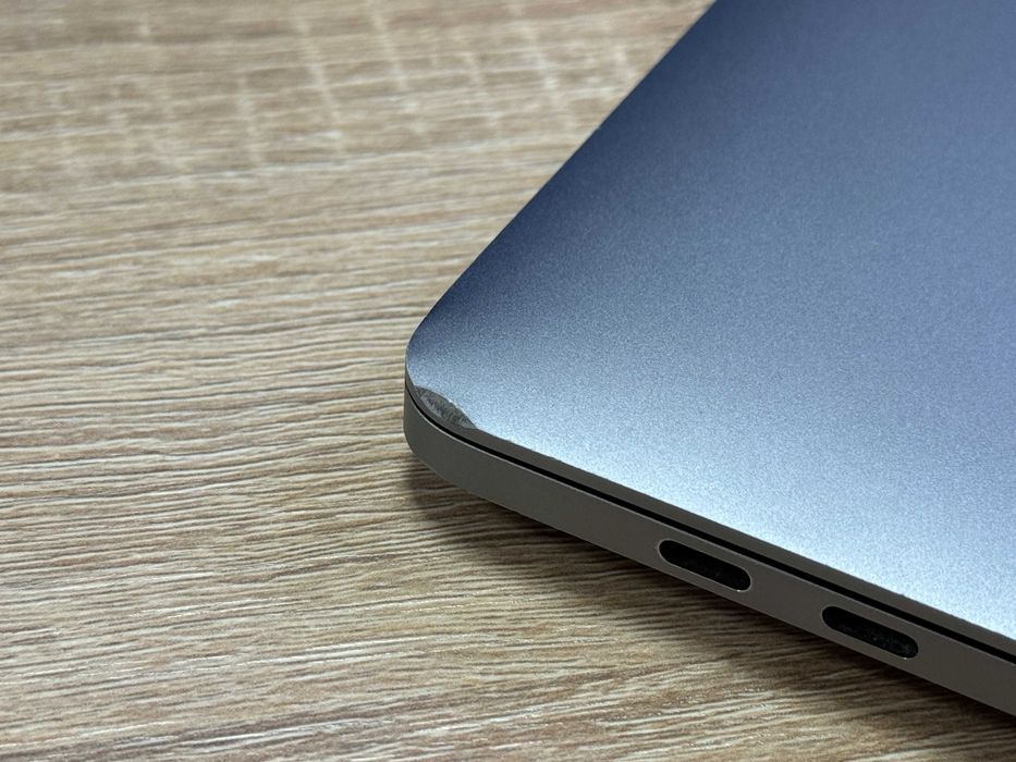 MacBook Pro M2 / 8 Gb RAM / 512 Gb SSD / Space Gray / Touch Bar