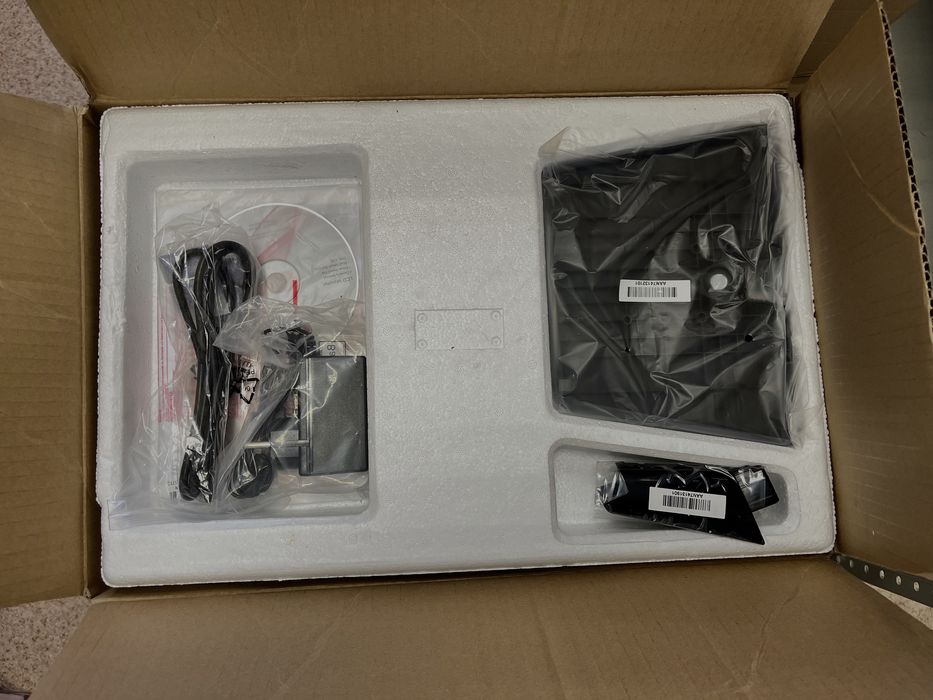 Монитор LG 19EN33S-B