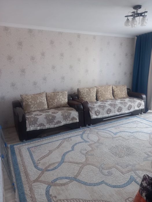 Мягкий мебель для гостиной