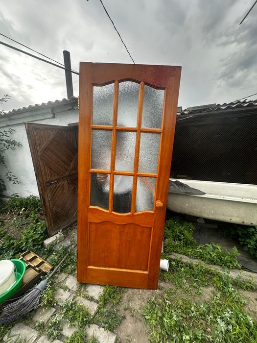 Продам деревянные двери