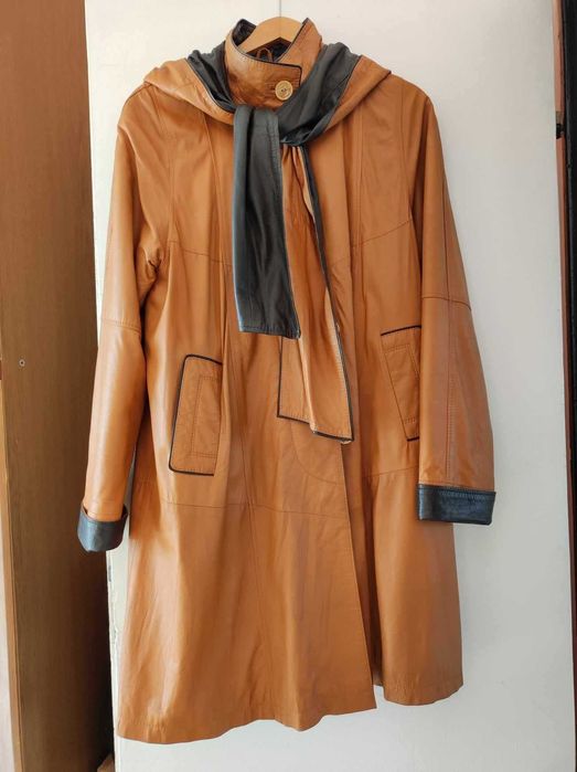 Дамско кожено манто