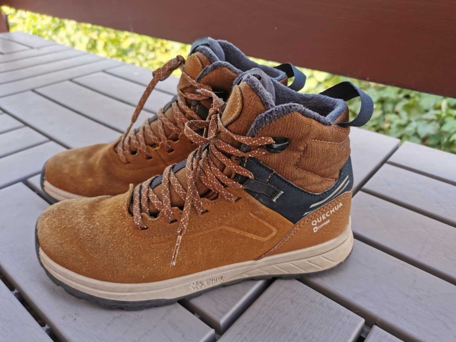 Ghete călduroase Quechua, piele, mărime 37, stare foarte bună