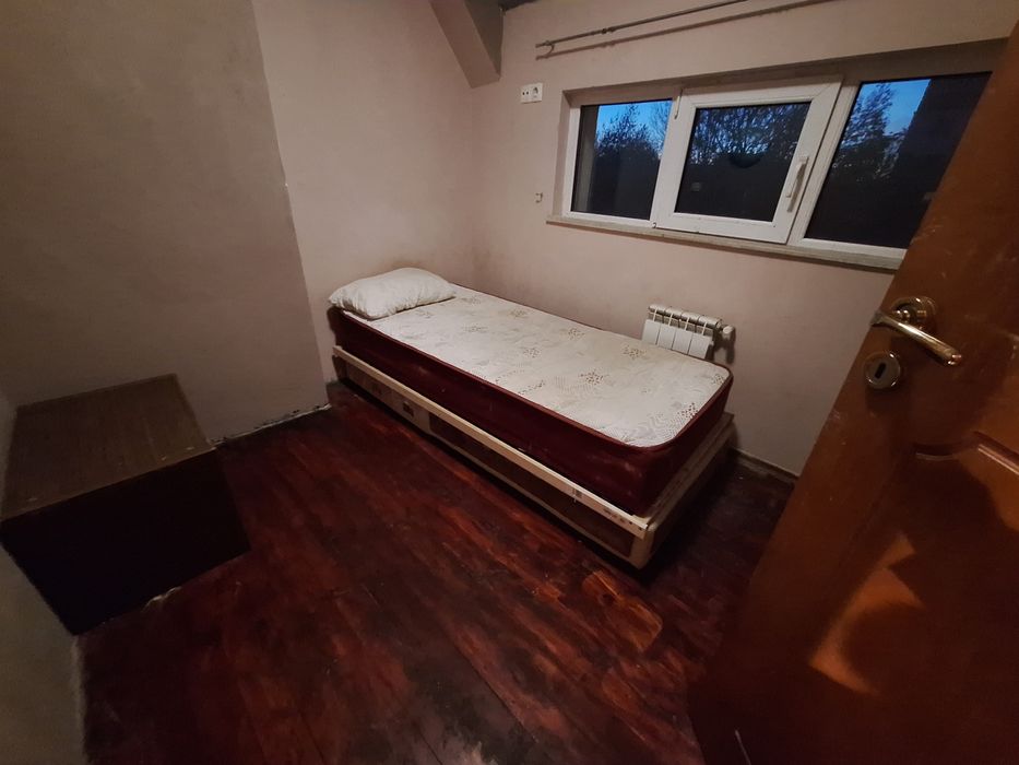 Обзаведена стая за мъж, Център до метро "Театрална"