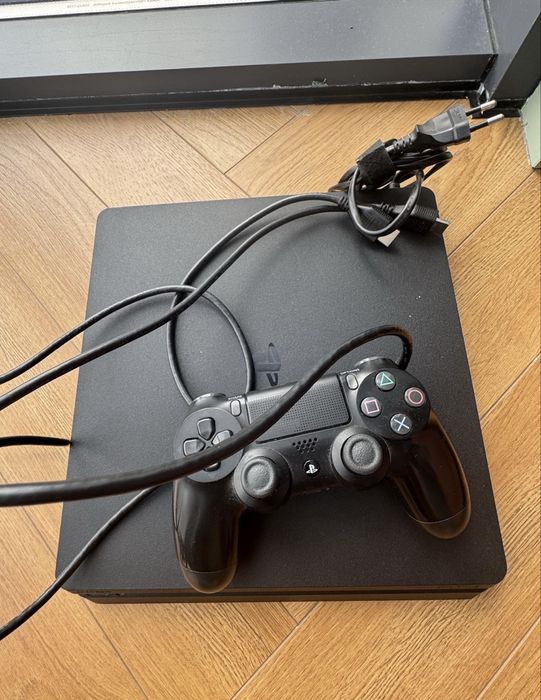Продам PS4 slim 500GB