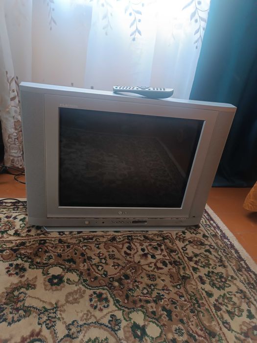 Телевизор lg flatron б/у